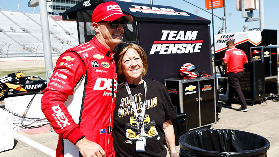 A fan in the pits at Nashville
